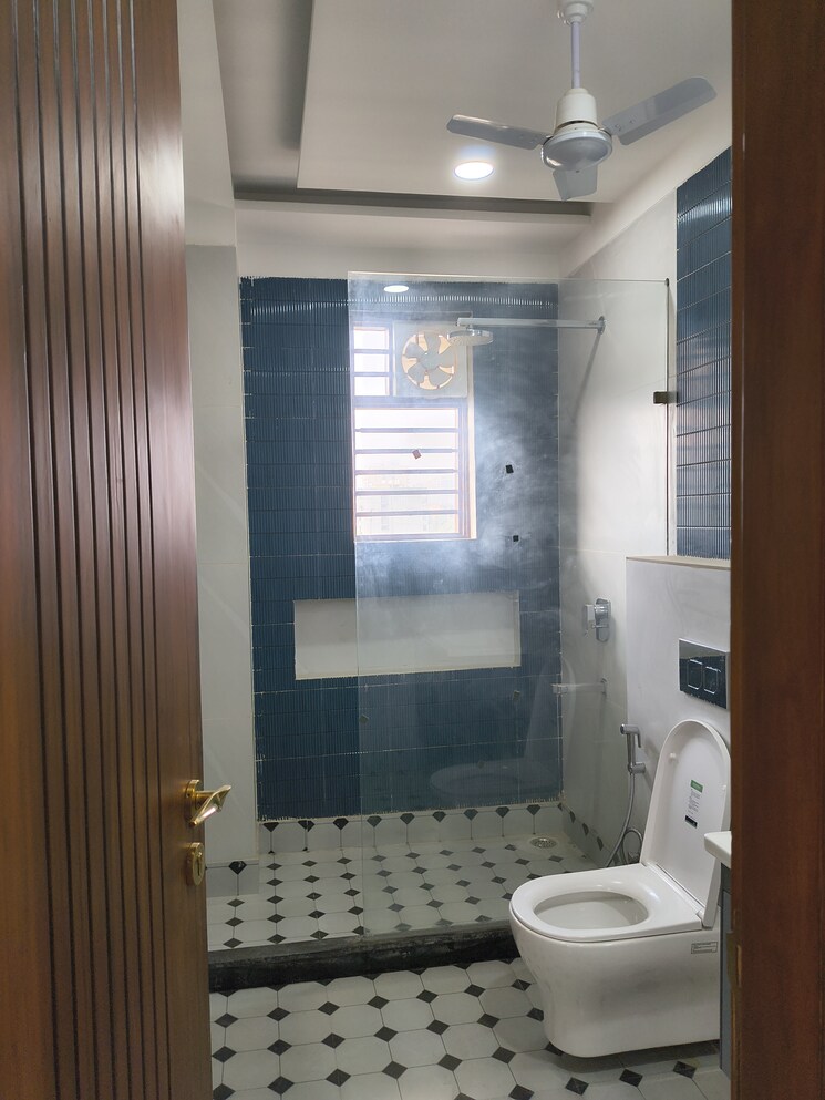Attached Bathroom, sector 89 4 Bedroom 4457 Sq.Yd. Builder Floor In Sector 89 Faridabad 9618314