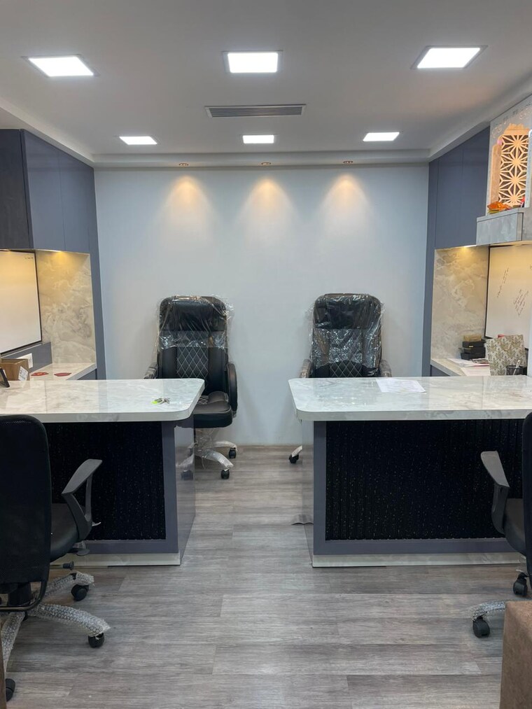 Team Area, rustomjee-eaze-zone-mall Commercial Office Space 212 Sq.Ft. In Malad West Mumbai 9618241