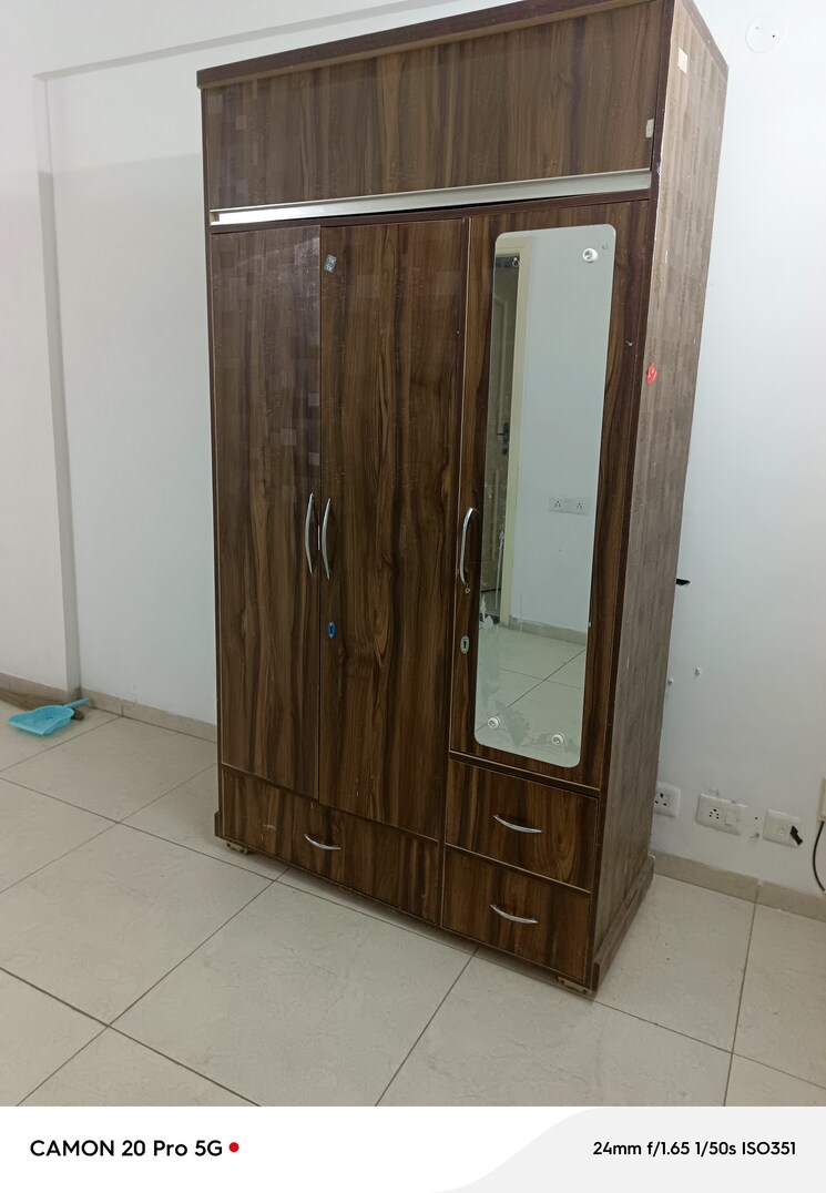 Room, international airport road 3 Bedroom 1640 Sq.Ft. Apartment In International Airport Road Zirakpur 9618287