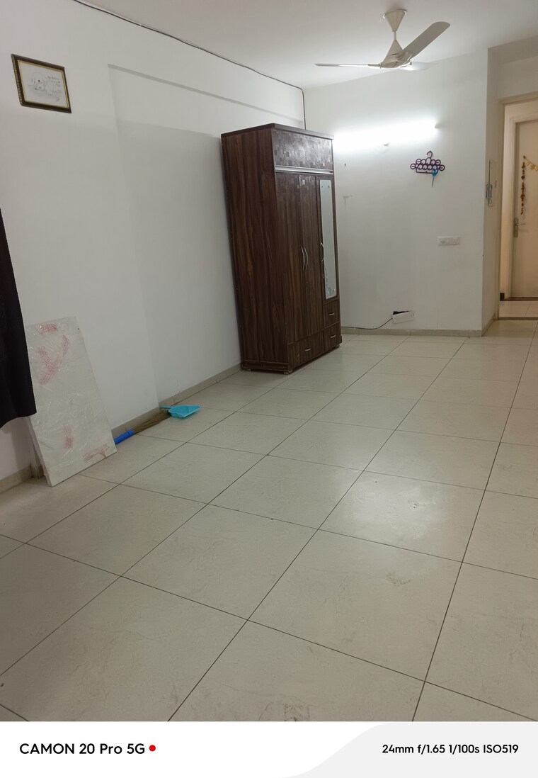 Room, international airport road 3 Bedroom 1640 Sq.Ft. Apartment In International Airport Road Zirakpur 9618287