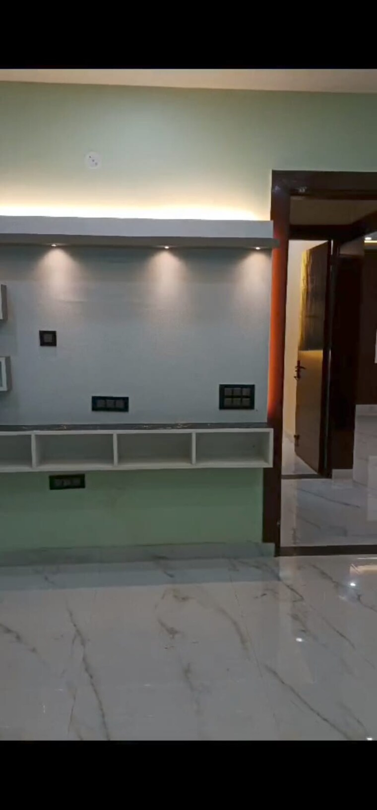 Room, sector 85 3 Bedroom 2250 Sq.Ft. Builder Floor In Sector 85 Faridabad 9618277