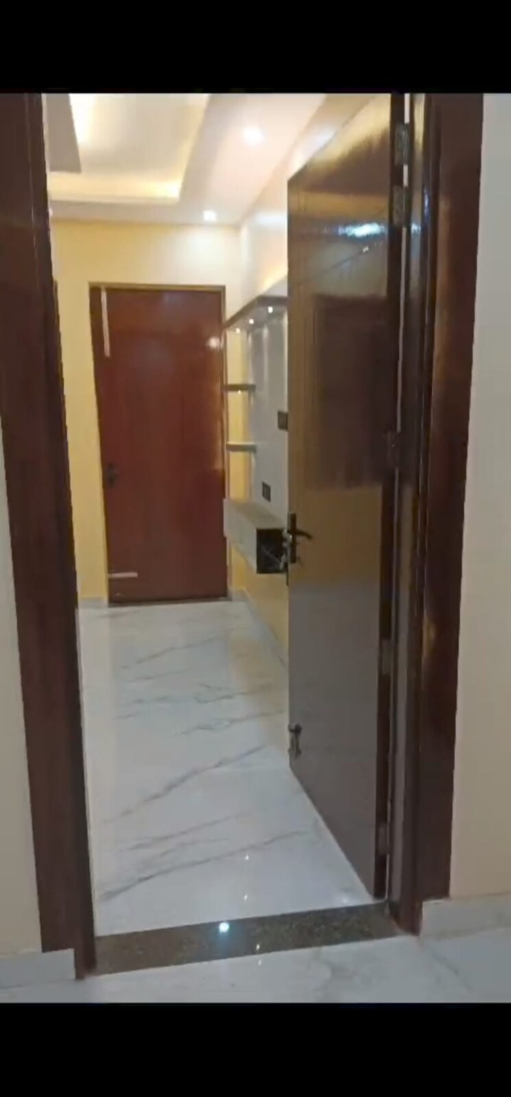 Room, sector 85 3 Bedroom 2250 Sq.Ft. Builder Floor In Sector 85 Faridabad 9618277