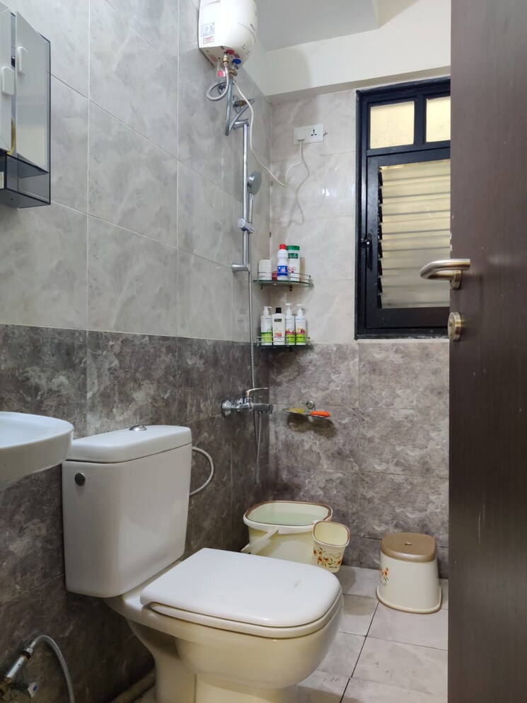 Bathroom, magarpatta-nanded-city-sargam 2.5 Bedroom 851 Sq.Ft. Apartment In Sinhagad Pune 9618348