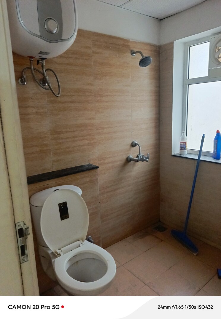 Bathroom, international airport road 3 Bedroom 1640 Sq.Ft. Apartment In International Airport Road Zirakpur 9618287