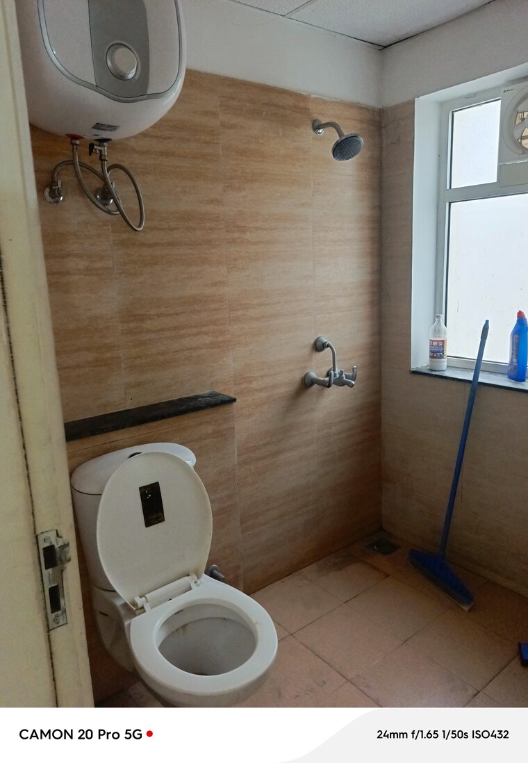 Bathroom, international airport road 3 Bedroom 1640 Sq.Ft. Apartment In International Airport Road Zirakpur 9618287