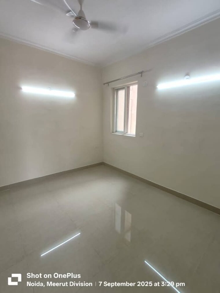 Room, saket 3 Bedroom 1600 Sq.Ft. Apartment In Saket Delhi 9618344
