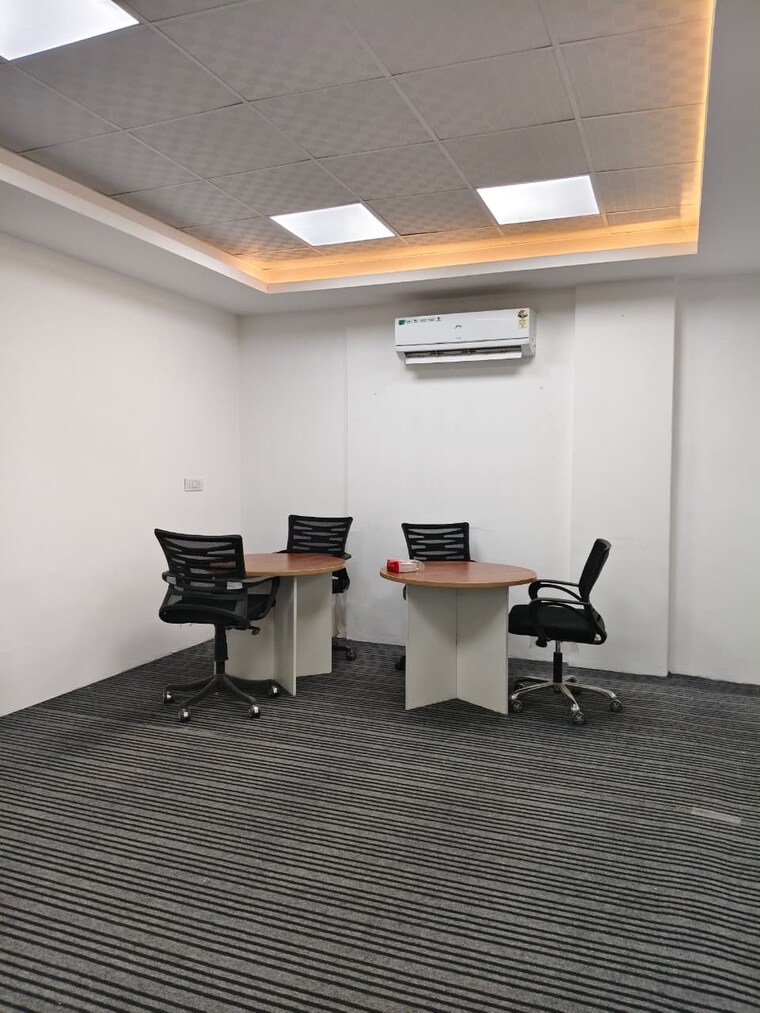 Team Area, sector 63 Commercial Office Space 1500 Sq.Ft. In Sector 63 Noida 9618312