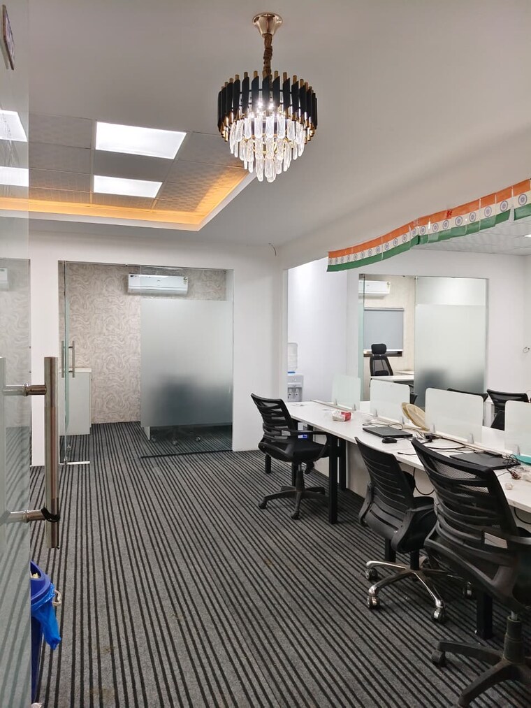Team Area, sector 63 Commercial Office Space 1500 Sq.Ft. In Sector 63 Noida 9618312