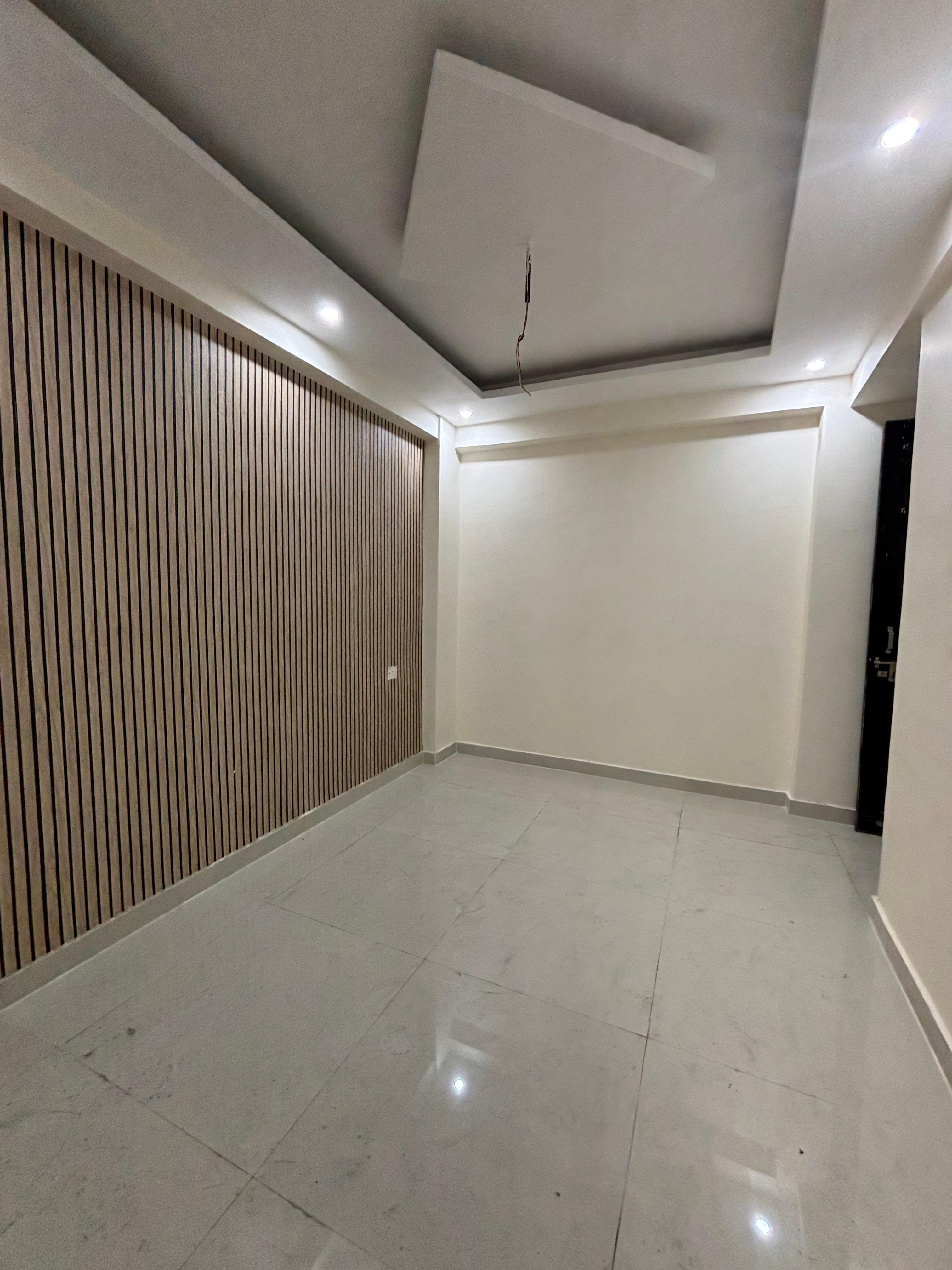 3 BHK 1600 Sq.Ft. Builder Floor in Samridhi Luxury Homes
