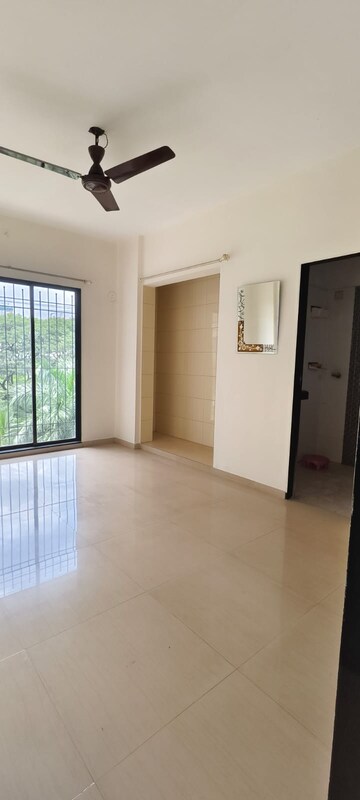 Room in 2 BHK Apartment at Squarefeet Grand Square, Anand Nagar – for Rent