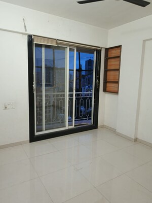 1 BHK Apartment For Rent in Puranik City, Kasarvadavali