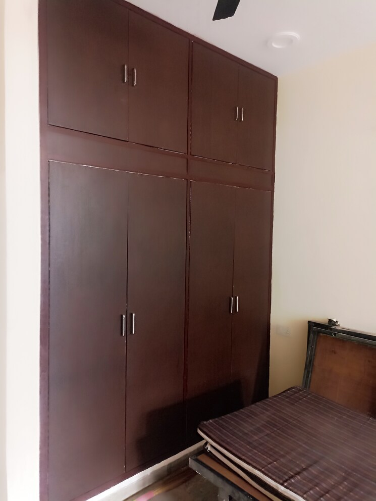 undefined, sector 42 4 Bedroom 550 Sq.Ft. Villa In Sector 42 Chandigarh 9618324