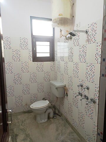 Bathroom in 4 BHK Villa at Sector 42 – for Rent