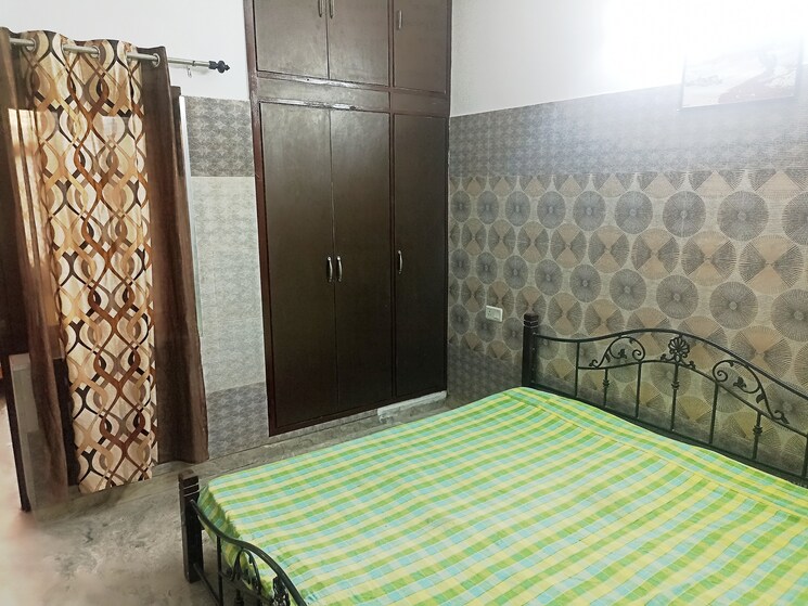 Bedroom, sector 42 4 Bedroom 550 Sq.Ft. Villa In Sector 42 Chandigarh 9618324