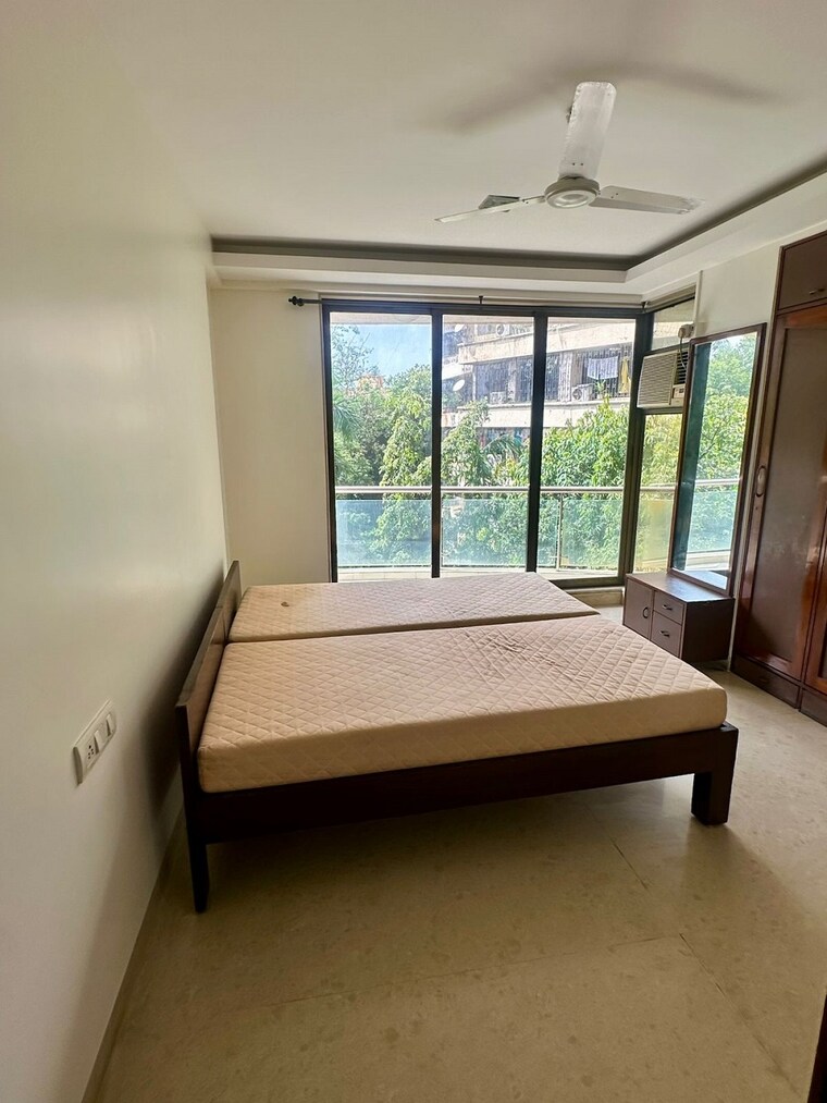 Bedroom, bandra west 3 Bedroom 1100 Sq.Ft. Apartment In Bandra West Mumbai 9618339