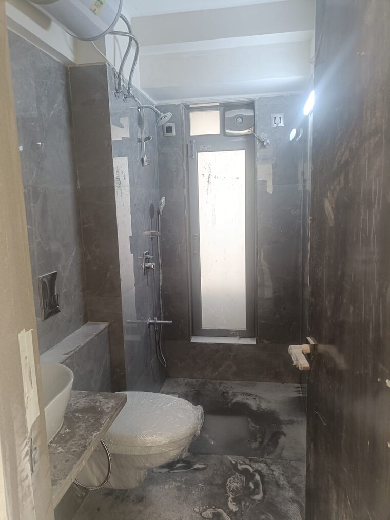 Bathroom, paradigm-artteza 4 Bedroom 1350 Sq.Ft. Apartment In Santacruz West Mumbai 9618343