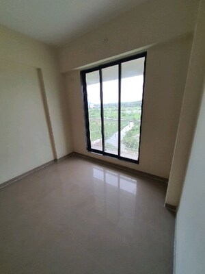 Room in 1 BHK Apartment at Parasnath Nagari, Naigaon East – for Sale