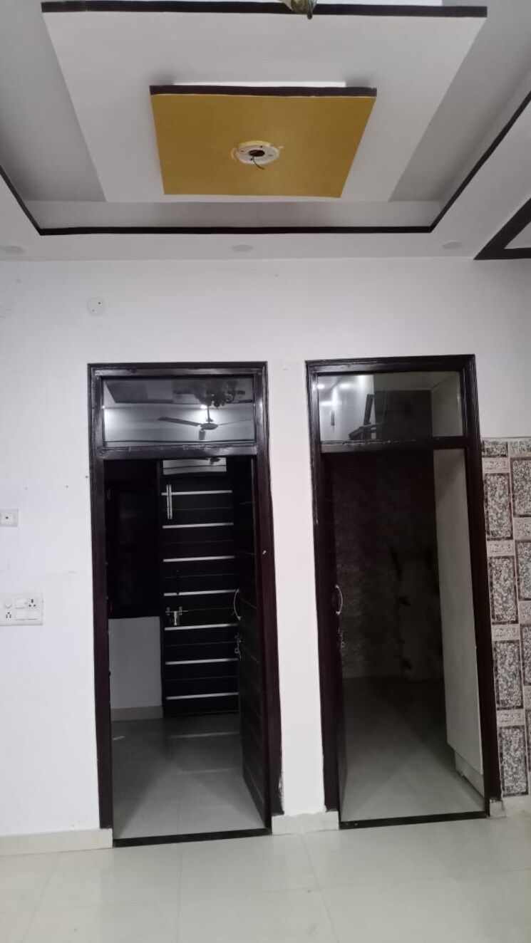 Exterior View, palam-vihar-residents-association 2 Bedroom 950 Sq.Ft. Builder Floor In Palam Vihar Gurgaon 9618399