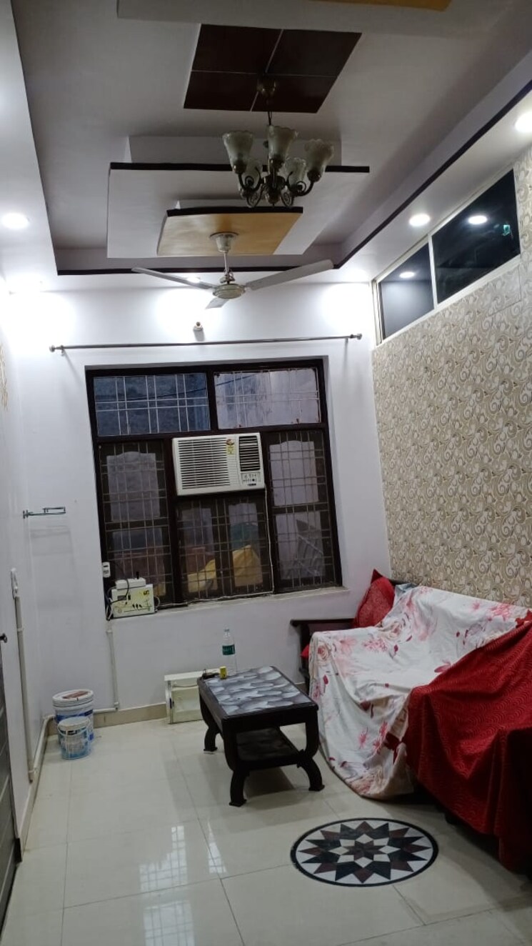 Living Room, palam-vihar-residents-association 2 Bedroom 950 Sq.Ft. Builder Floor In Palam Vihar Gurgaon 9618399