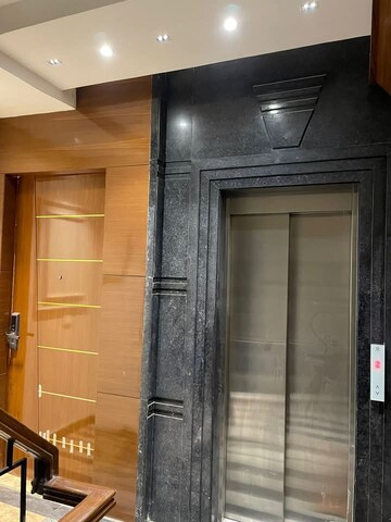 Lift in 2 BHK Apartment at Freedom Fighters Enclave – for Rent