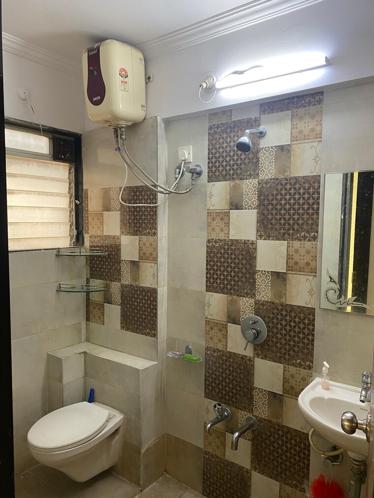 Attached Bathroom, harmony-horizons 2 Bedroom 600 Sq.Ft. Apartment In Ghodbunder Road Thane 9618407