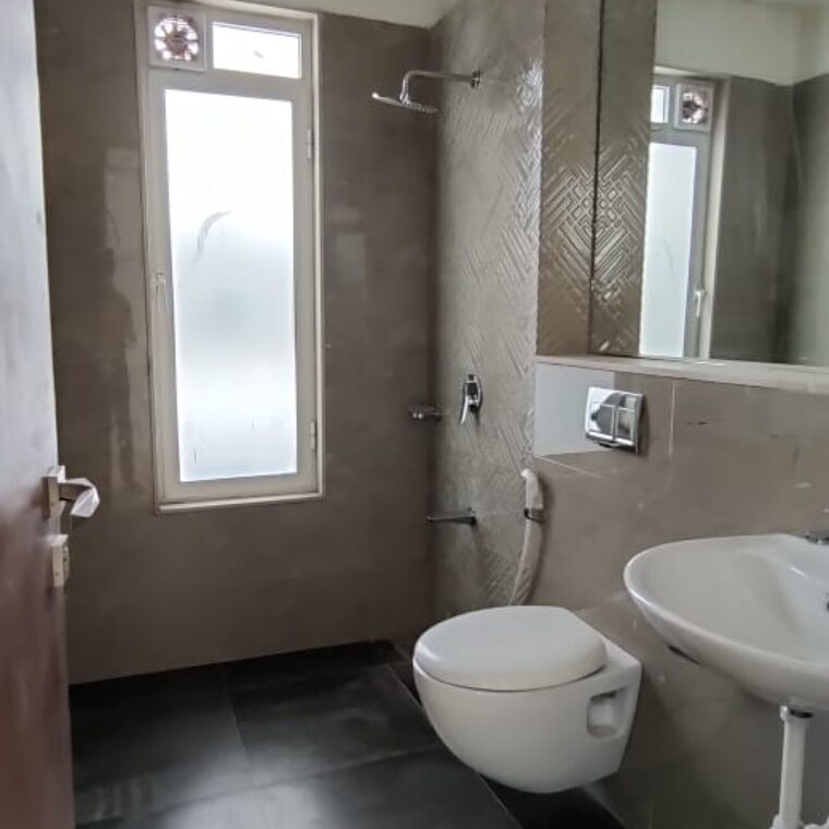 Bathroom, omkar-alta-monte 4 Bedroom 3918 Sq.Ft. Apartment In Laxman Nagar Mumbai 9618415