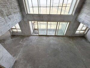 Room in 5 BHK Penthouse at The Wadhwa Palm Beach Residency, Nerul Sector 4 – for Sale