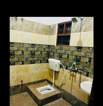 Bathroom in 2 BHK Independent House at Indira Nagar – for Rent