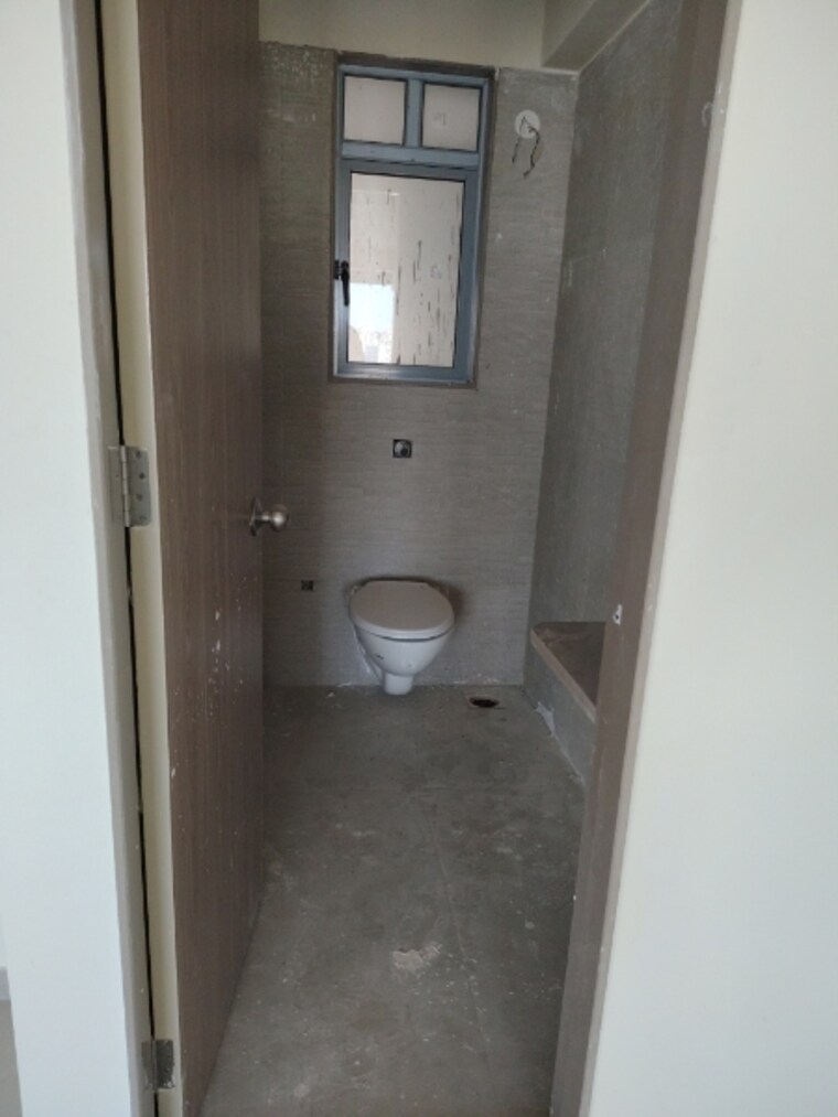Bathroom, bhoomi-9-business-bay Commercial Office Space 964 Sq.Ft. In Malad West Mumbai 9618457
