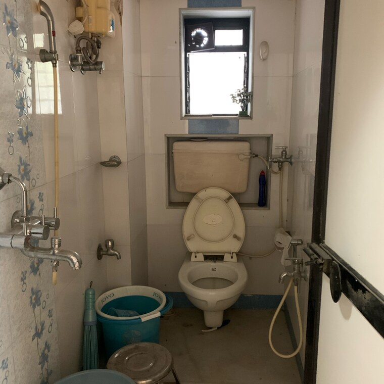 Bathroom, torna-chs-borivali 2 Bedroom 550 Sq.Ft. Apartment In Dalvi Nagar Mumbai 9618453