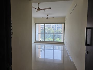 Room in 2 BHK Apartment at Lokhandwala Spring Grove, Kandivali East – for Rent