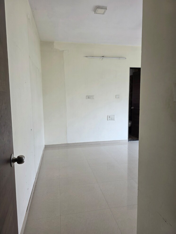 Bathroom, lokhandwala-spring-grove 2 Bedroom 1120 Sq.Ft. Apartment In Kandivali East Mumbai 9618497