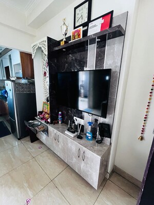 Master Bedroom in 1 BHK Apartment at Gaur City 2 - 14th Avenue, Sector 16c Greater Noida – for Rent