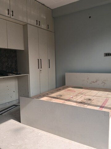 Room in 2 BHK Builder Floor at Ansal Plaza Sector-23, Sector 23 – for Rent