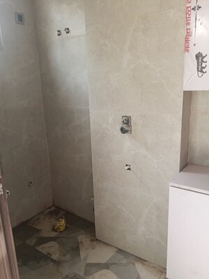 Bathroom in 2 BHK Builder Floor at Ansal Plaza Sector-23, Sector 23 – for Rent