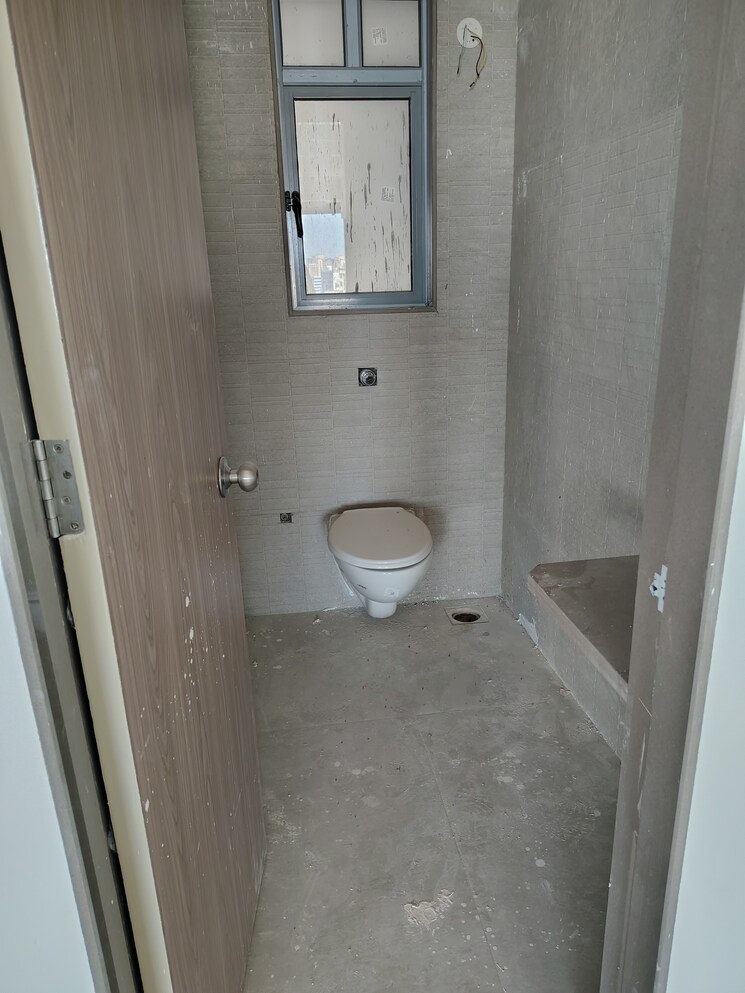 Attached Bathroom, bhoomi-9-business-bay Commercial Office Space 964 Sq.Ft. In Malad West Mumbai 9618489