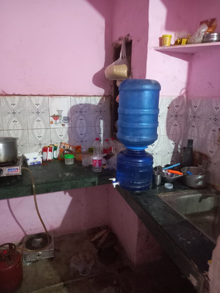 Kitchen, om vihar 2.5 Bedroom 500 Sq.Ft. Apartment In Om Vihar Delhi 9618496