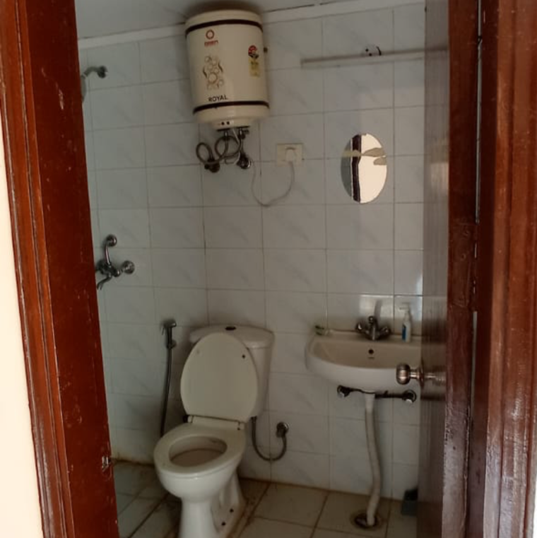 Attached Bathroom, rise-organic-homes 3 Bedroom 774 Sq.Ft. Apartment In Mahurali Ghaziabad 9618515