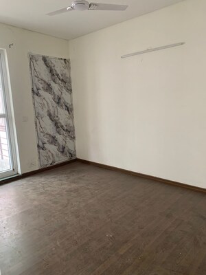 Room in 3 BHK Apartment at BPTP Park Elite Floor II, Sector 75 – for Rent