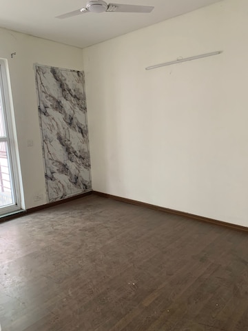 Room in 3 BHK Apartment at BPTP Park Elite Floor II, Sector 75 – for Rent