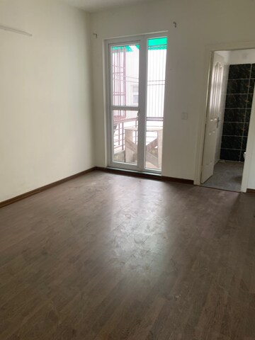 Room in 3 BHK Apartment at BPTP Park Elite Floor II, Sector 75 – for Rent