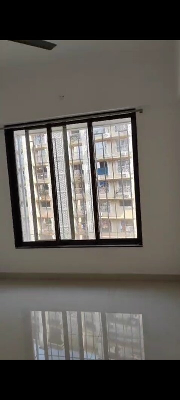 Room in 1 BHK Apartment at Kurla East – for Rent