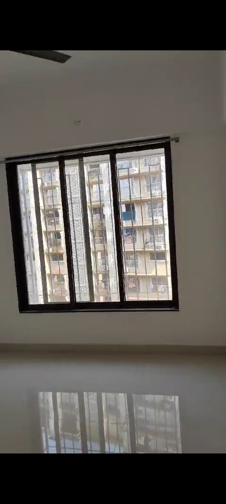 Room, kurla east 1 Bedroom 430 Sq.Ft. Apartment In Kurla East Mumbai 9618525