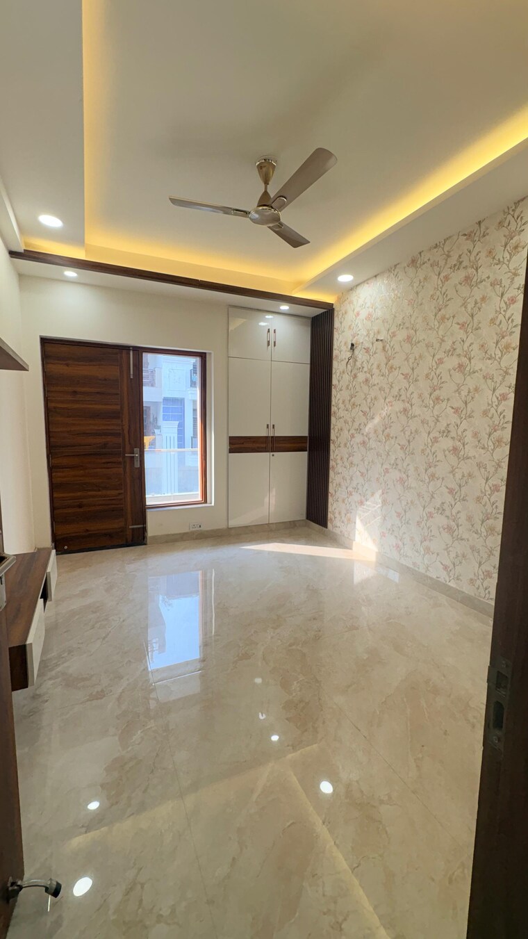 Room, fidato-honour-homes 3 Bedroom 180 Sq.Yd. Builder Floor In Sector 89 Faridabad 9618536