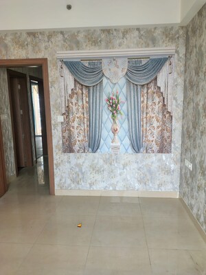 Room in 2 BHK Apartment at Amrapali Golf Homes, Sector 4 Greater Noida – for Rent