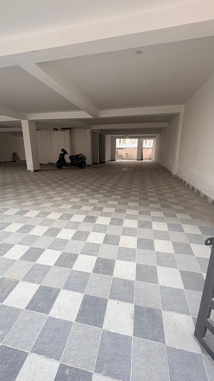  Parking, fidato-honour-homes 3 Bedroom 180 Sq.Yd. Builder Floor In Sector 89 Faridabad 9618560