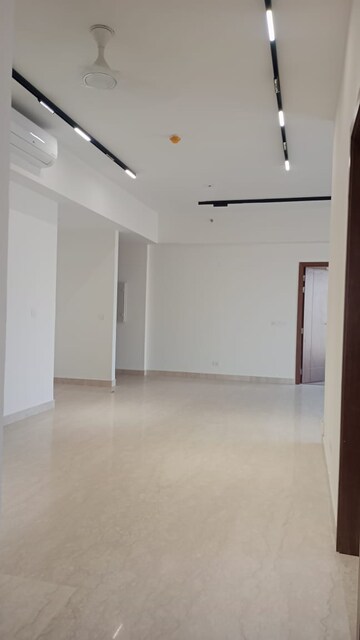 Room in 3 BHK Apartment at M3M Latitude, Sector 65 – for Sale