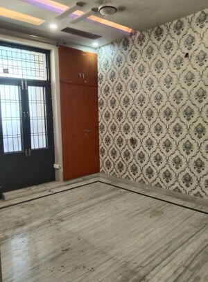 3 BHK Builder Floor For Rent in Green Fields Colony