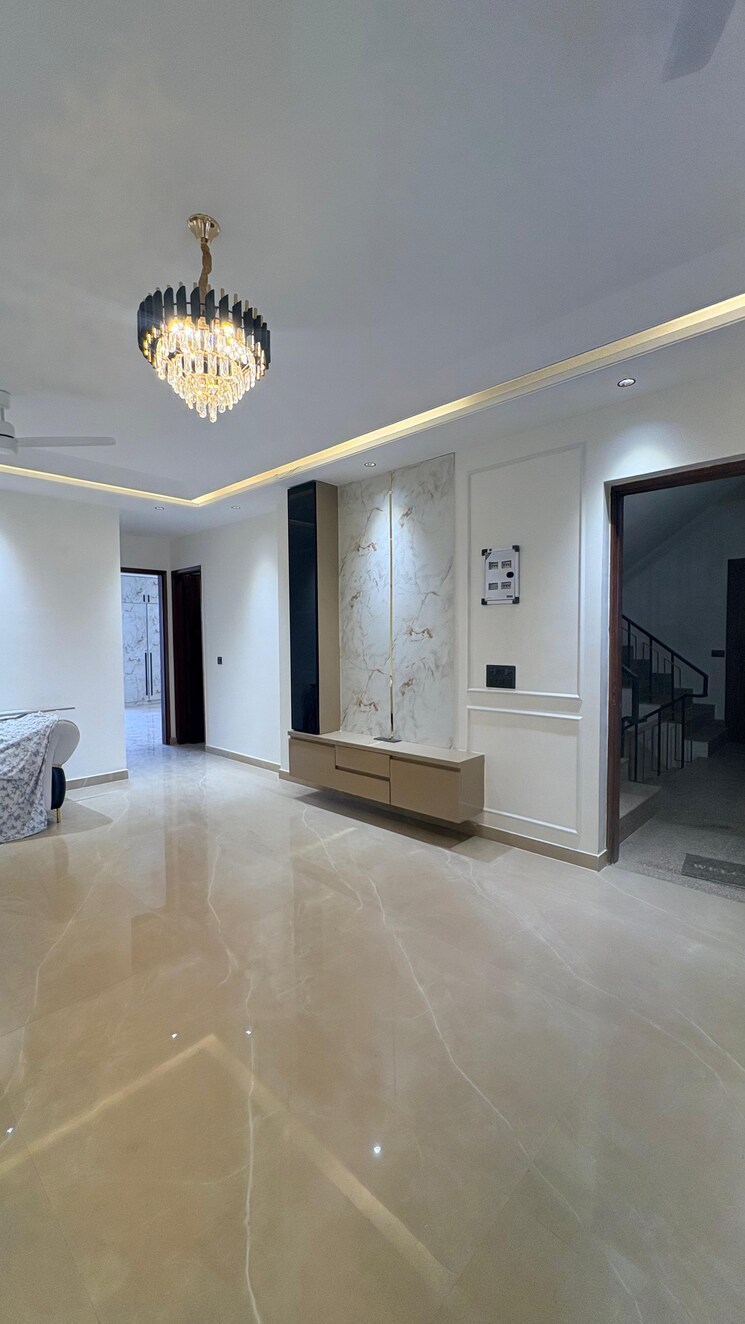 Room, amolik-aster-woods 3 Bedroom 180 Sq.Yd. Builder Floor In Sector 98 Faridabad 9618645