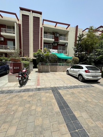 3.5 BHK Builder Floor For Rent in Orchid Island, Sector 51